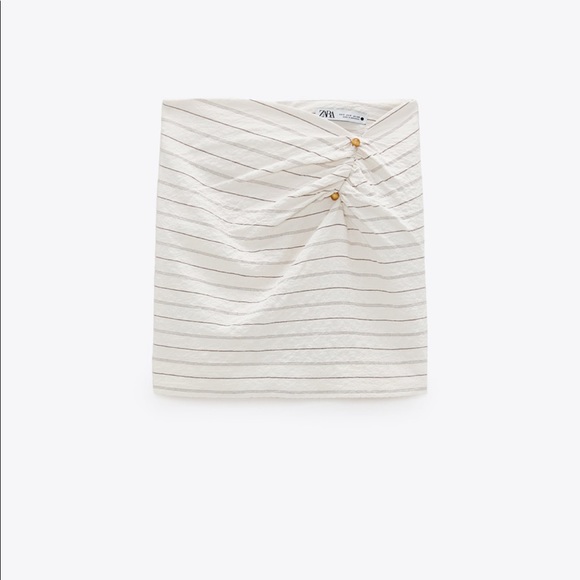Zara high waisted short skirt. Ruching - Picture 6 of 8